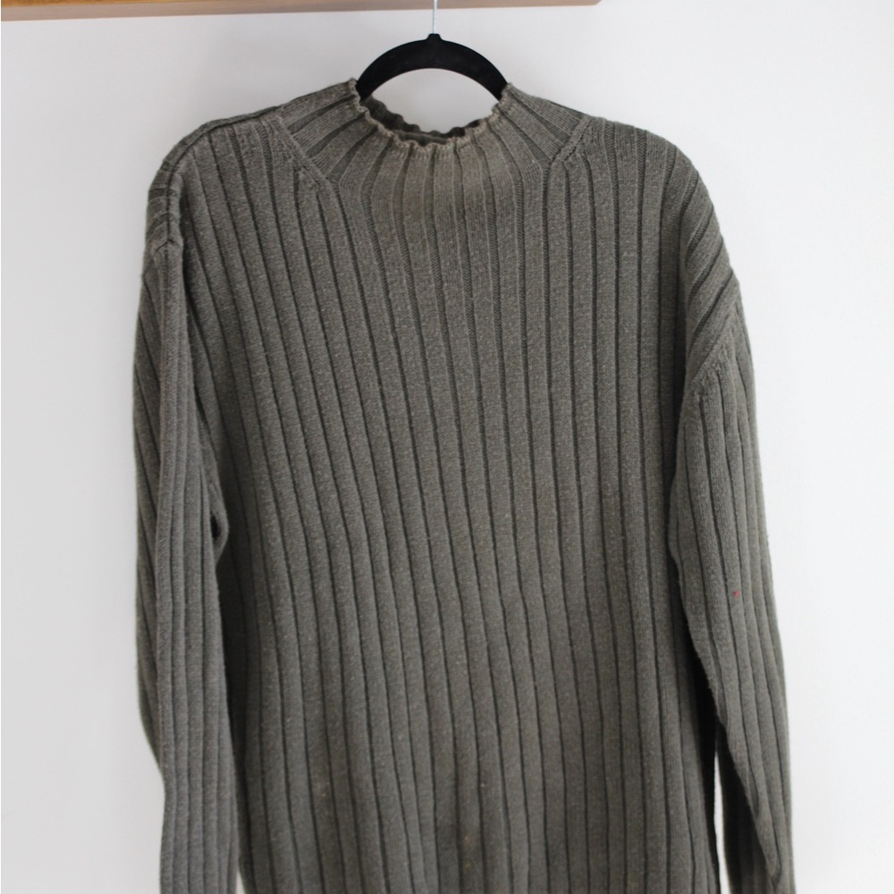 Ribbed green Sweater